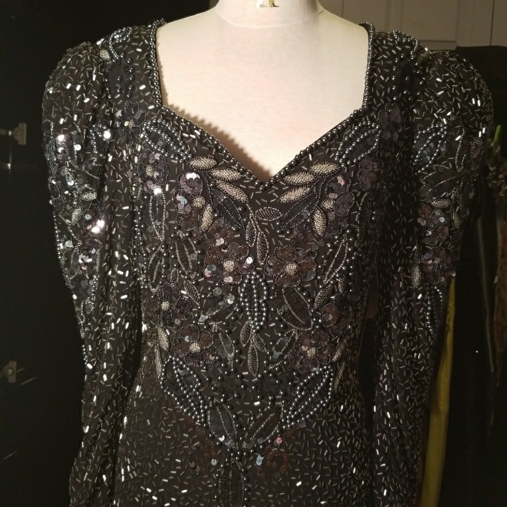 Dress - Picture 3 of 7